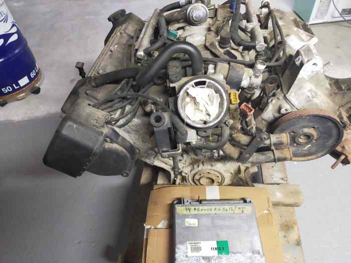 Vds moteur V6 prv 12soupapes