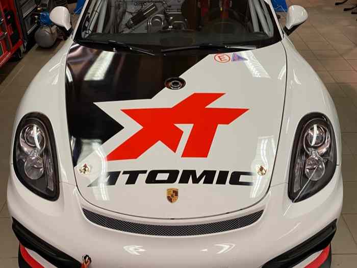 2016 Porsche Cayman GT4 Clubsport 5