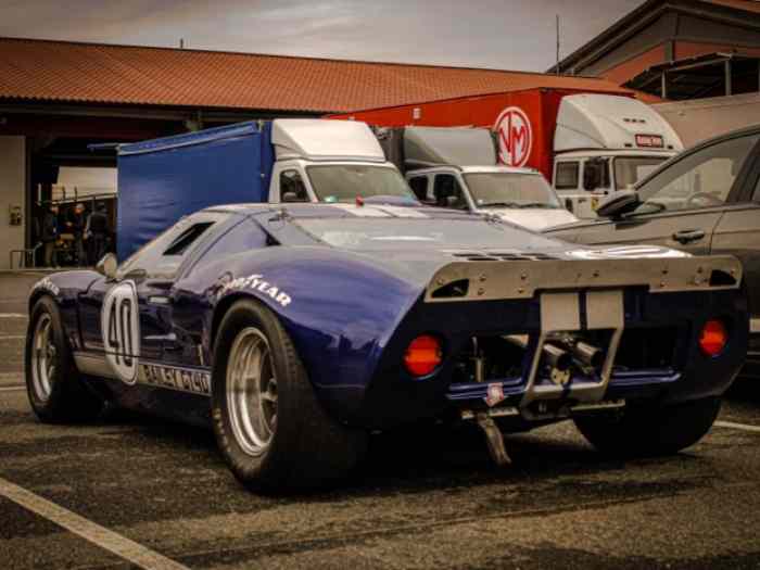 Ford GT40 3