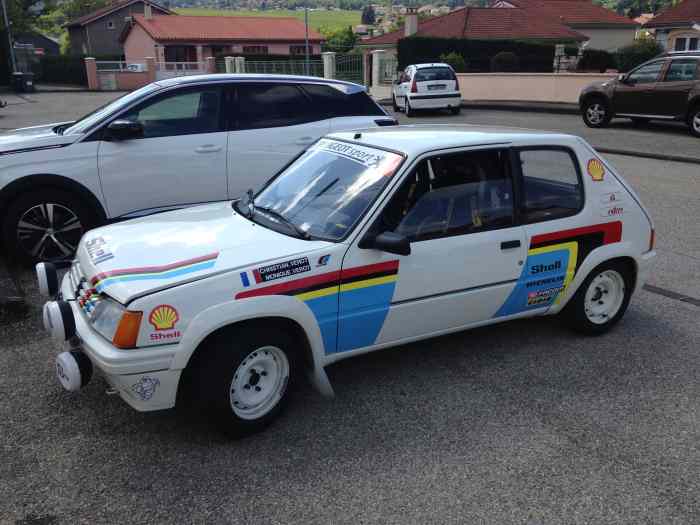 Peugeot 205 rallye 0