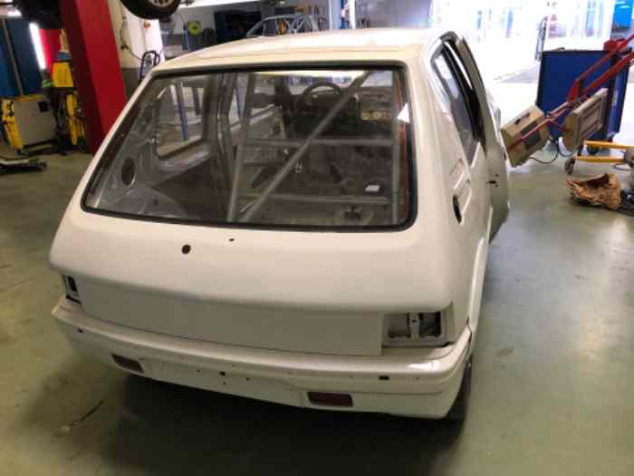 Caisse 205 gti vh 4