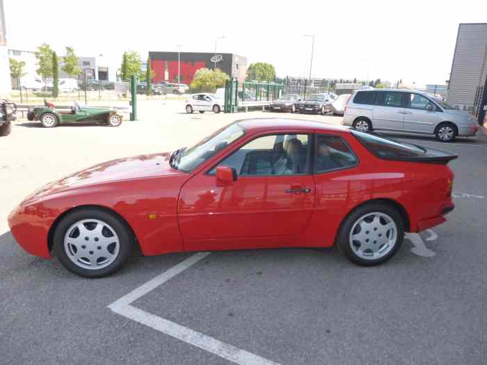 PORSCHE 944 TURBO 250CH 4