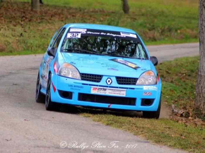 Vend CLIO f2000/14 0