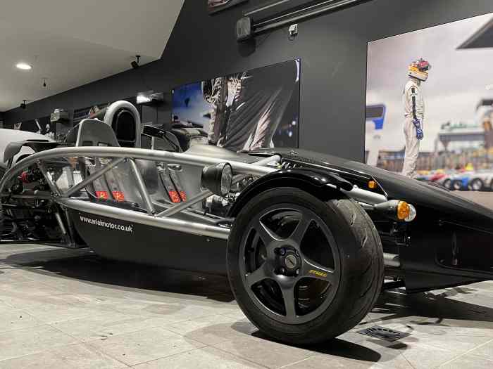 ARIEL ATOM 2 de seulement 7280km 300ch 0