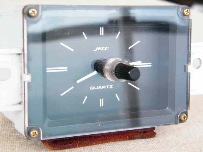 Horloge de bord MAZDA RX7 , 626 , anné...