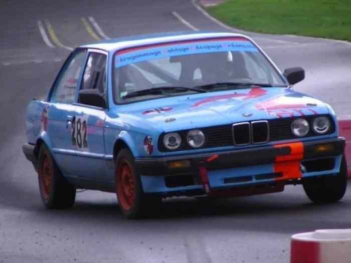 bmw 3.18 is f2000