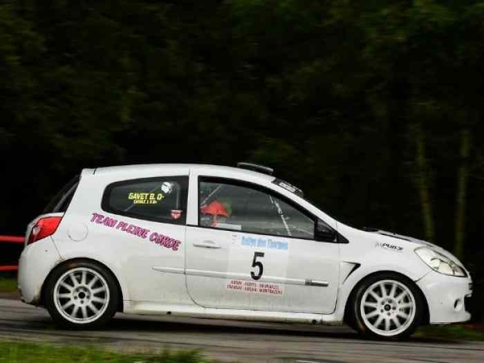 LOUE Renault Clio R3 max & Clio R3 Acces 3