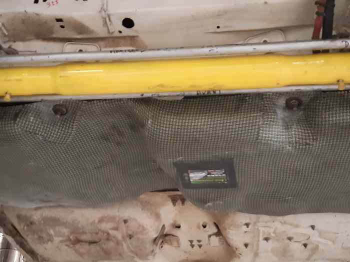 Reservoir 205 GTI avec protection kevlar 0
