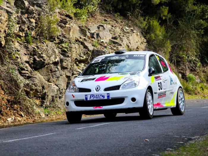 LOUE Renault Clio R3 max & Clio R3 Acces 2