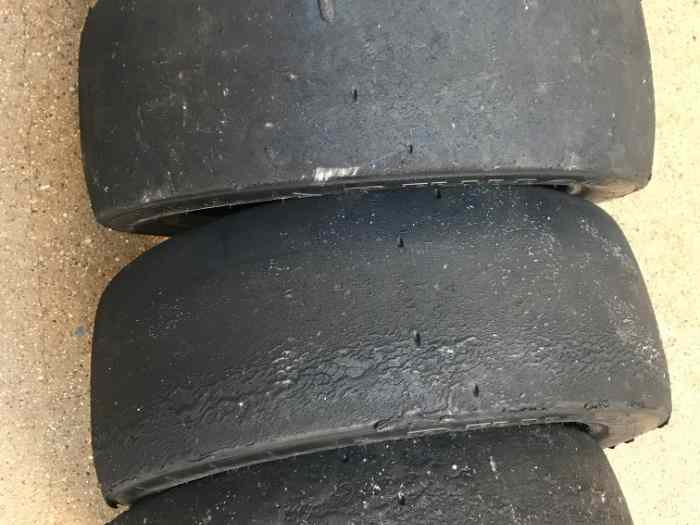 Slicks Clio Cup 205/620-17 DUNLOP usure 70% 4