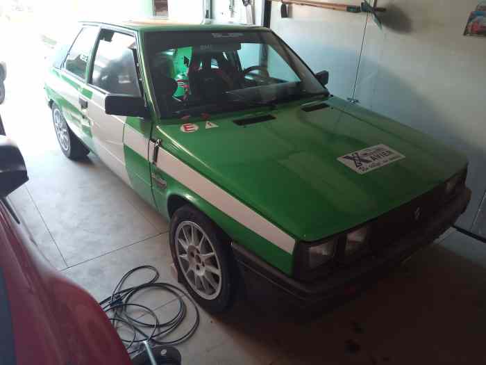 Vends Renault 11 turbo VHC.