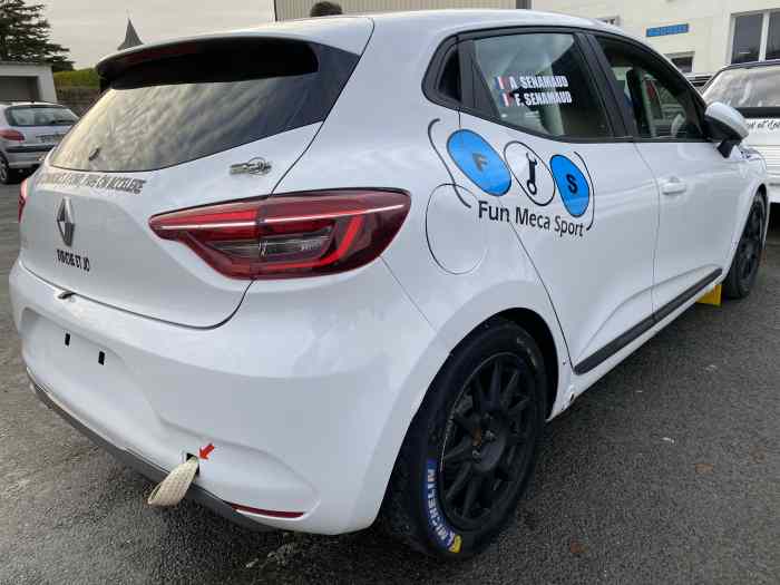 RENAULT CLIO 5 RALLY5 2