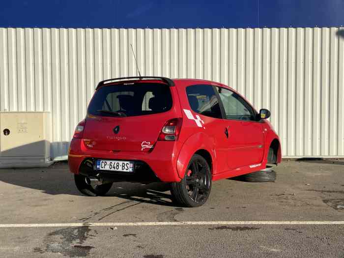 RENAULT Twingo II RS accidentée 3