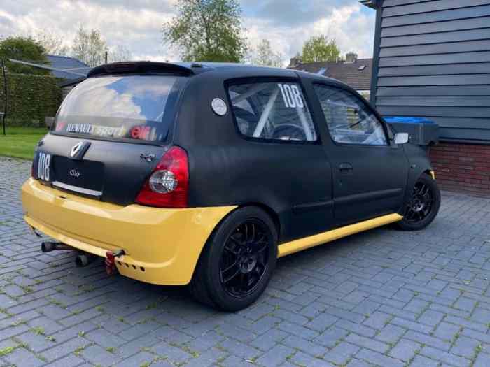 Renault Clio 2 (182PK) racecar 2