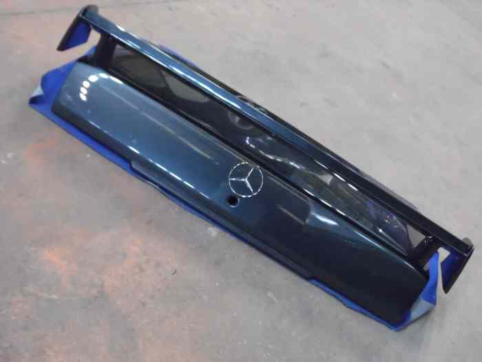COUVERCLE DE COFFRE + SPOILER MERCEDES 190 EVOLUTION 0