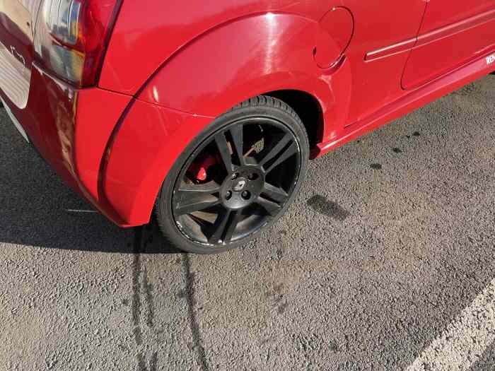 RENAULT Twingo II RS accidentée 5