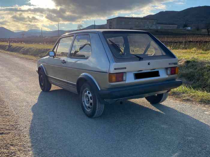 Volkswagen Golf 1 GLS 2