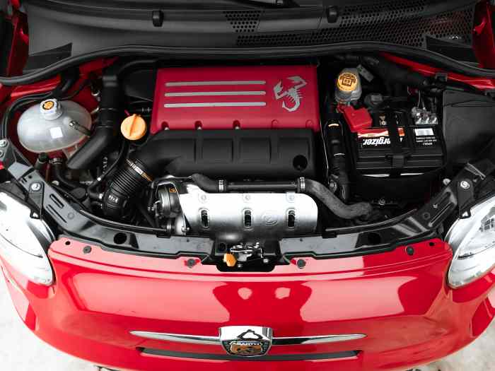 FIAT 500 ABARTH FERRARI DEALERS EDITION 147/200 - 2009 3