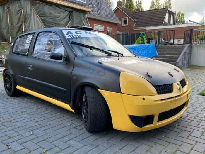 Renault Clio 2 (182PK) racecar 1