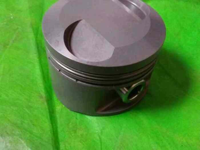Jeu de 6 pistons forgés neufs BMW M20B25 1