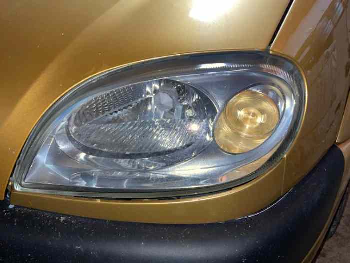 Carrosserie Saxo VTS ( pièces ou en lots ) 4