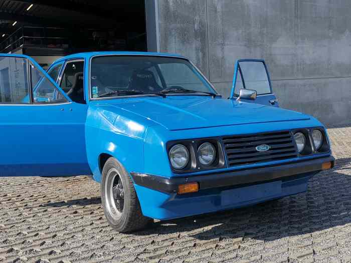 Ford Escort RS 2000 avec Carte Grise 0