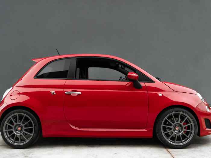 FIAT 500 ABARTH FERRARI DEALERS EDITION 147/200 - 2009 0