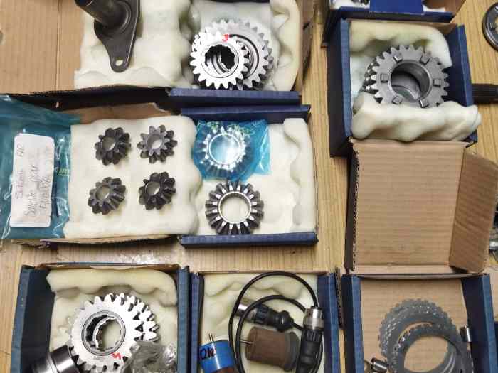 Parts new/used for Sadev ST 75-14 Clio CUP 1