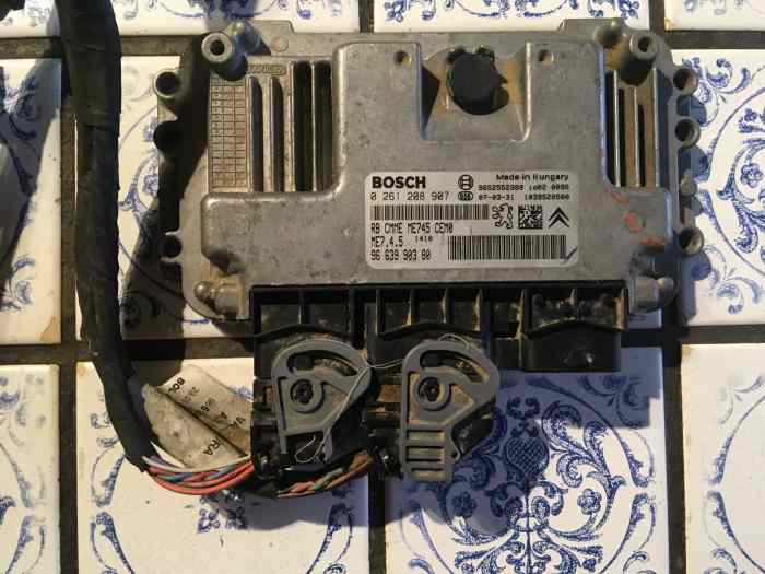 Calculateur ECU moteur Citroen C2 1.6 - 16vts + faisceau côté moteur complet à vendre 2