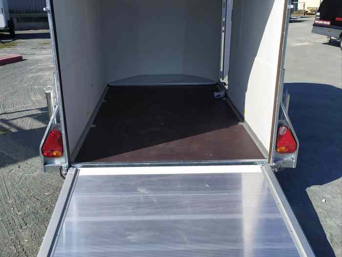 Remorque Debon cargo 1300 blanc + porte 4