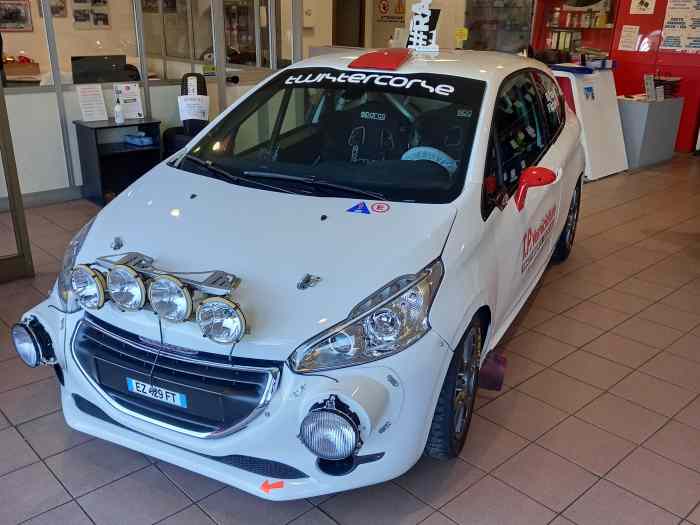 Peugeot 208 R2B