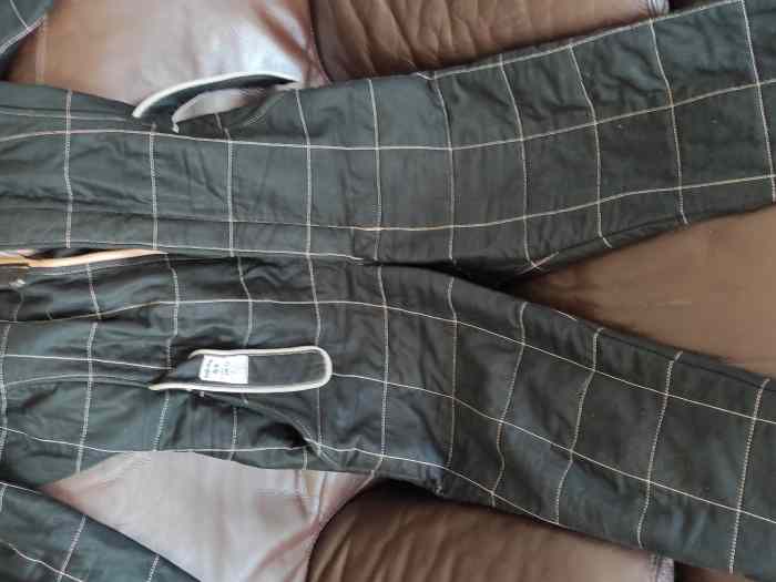 combinaison TOORA TAILLE 58 NOIR PARFAIT ETAT 2