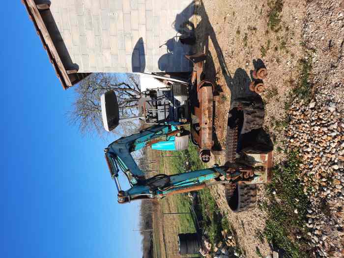 Echange mini pelle kobelco sk25sr de 2000 en cours de révision 1