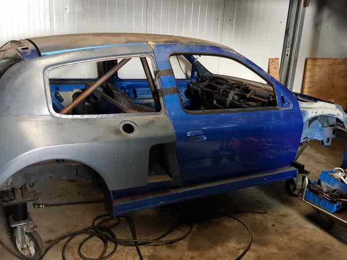 2x clio v6 trophy et lot de pieces 1