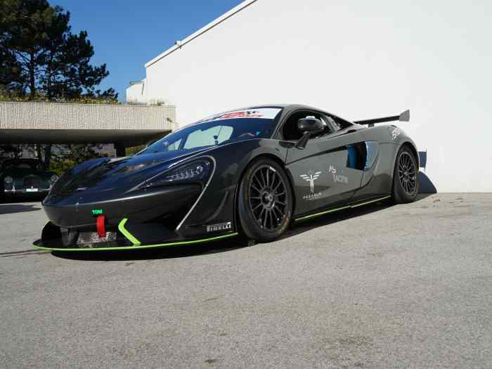 McLAREN 570S GT4