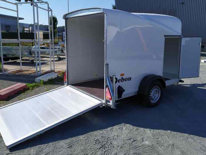 Remorque Debon cargo 1300 blanc + porte 2