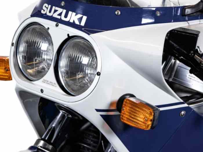 SUZUKI GSXR 1100 2