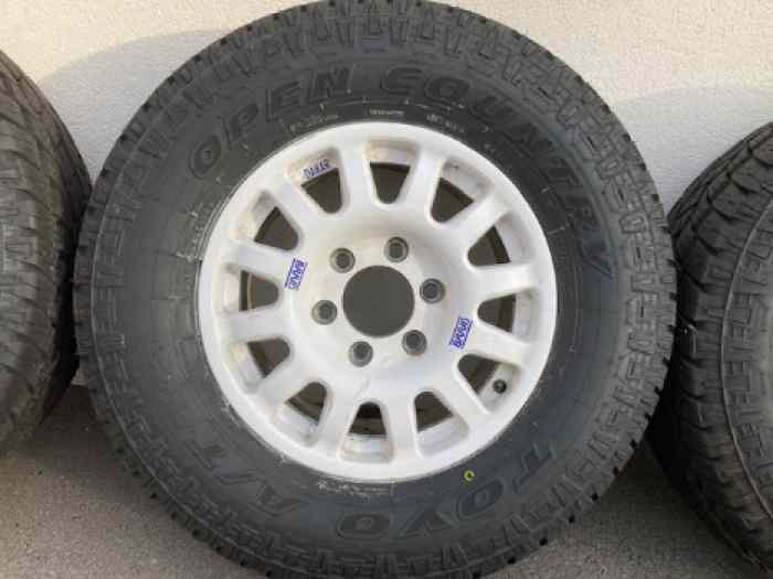 6 JANTES 4x4 Aluminium BRAID DAKAR 7x16 avec 5 PNEUS neufs TOYO 1