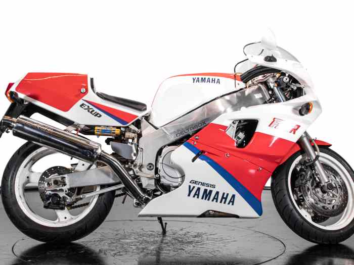 YAMAHA FZR 750 R OW01 - 1991 1