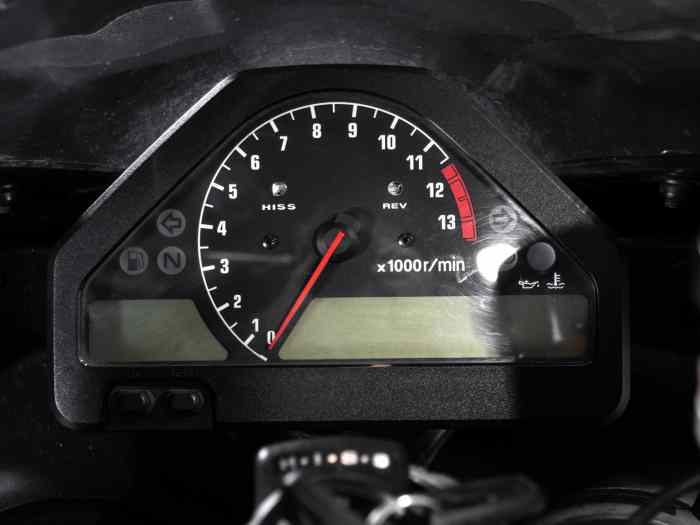 HONDA CBR1000RR FIREBLADE - limited edition - 2005 4