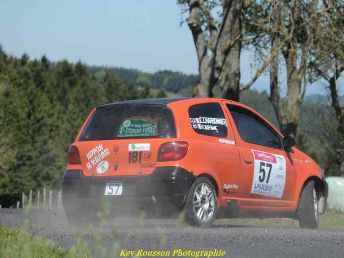 Toyota Yaris rallye groupe A5 1