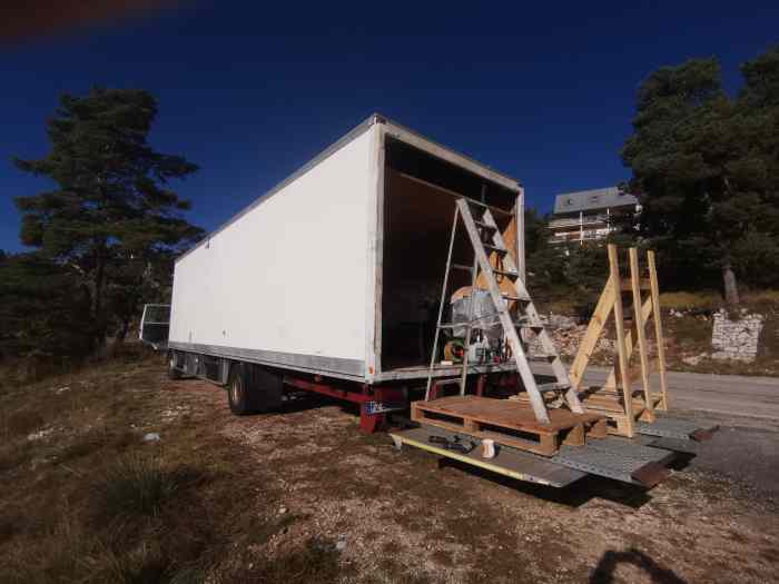 Camion paddock 12M habitable a l