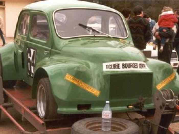 RENAULT 4CV PROTO MOTEUR CENTRAL 1600G 5