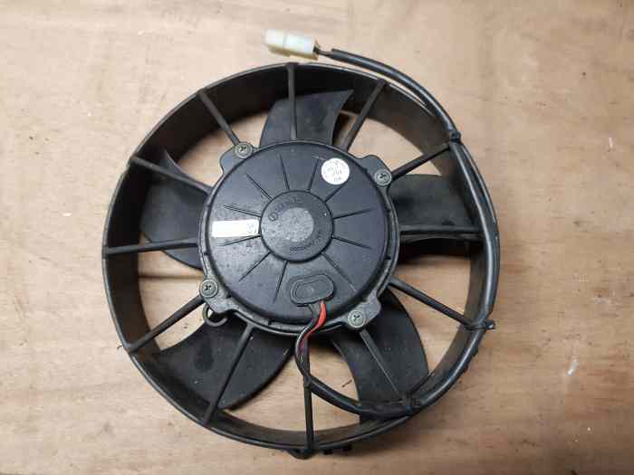 Vend ventilateur Spal