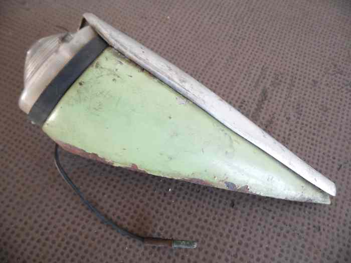 CLIGNOTANT AVANT GAUCHE PANHARD PL17 0