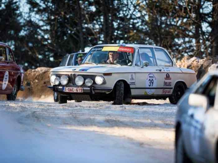 Voiture de rallye 1