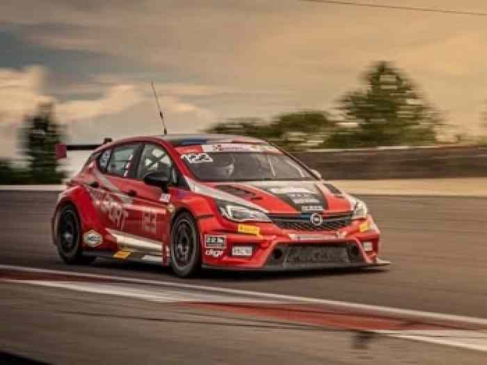 Opel Astra TCR 2016