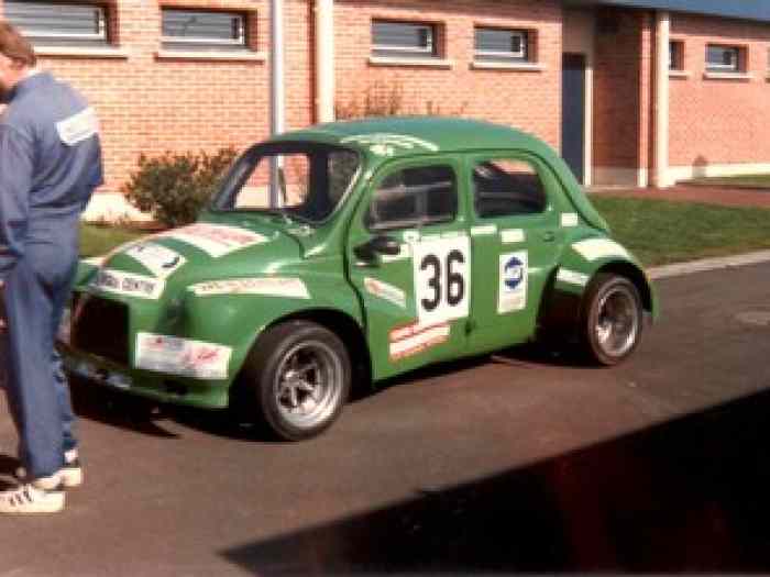 RENAULT 4CV PROTO MOTEUR CENTRAL 1600G 4