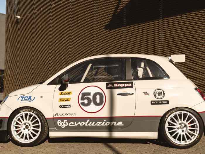 FIAT ABARTH 695 ASSETTO CORSE EVOLUZIONE - 2008 1