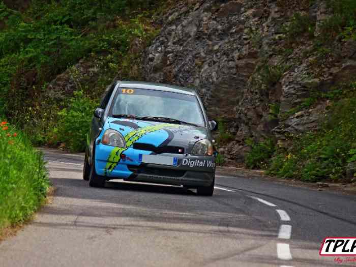 Toyota Yaris rallye groupe A5 4